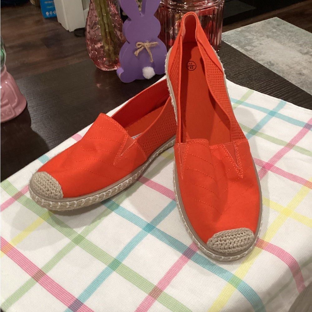 NWOT - Orange Espadrille - Cute Shoes - Never Worn - Sz 11!!! - Picture 2 of 12